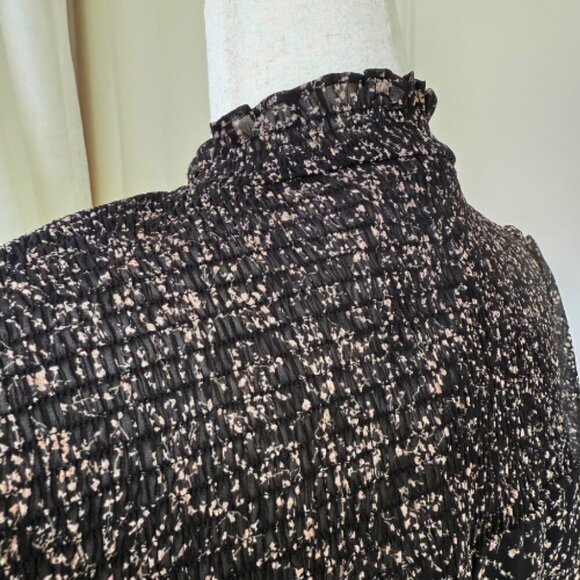 PETITE ASSEMBLY Black Printed Tie Neck Short Sleeve Blouse Size LP - Picture 11 of 12